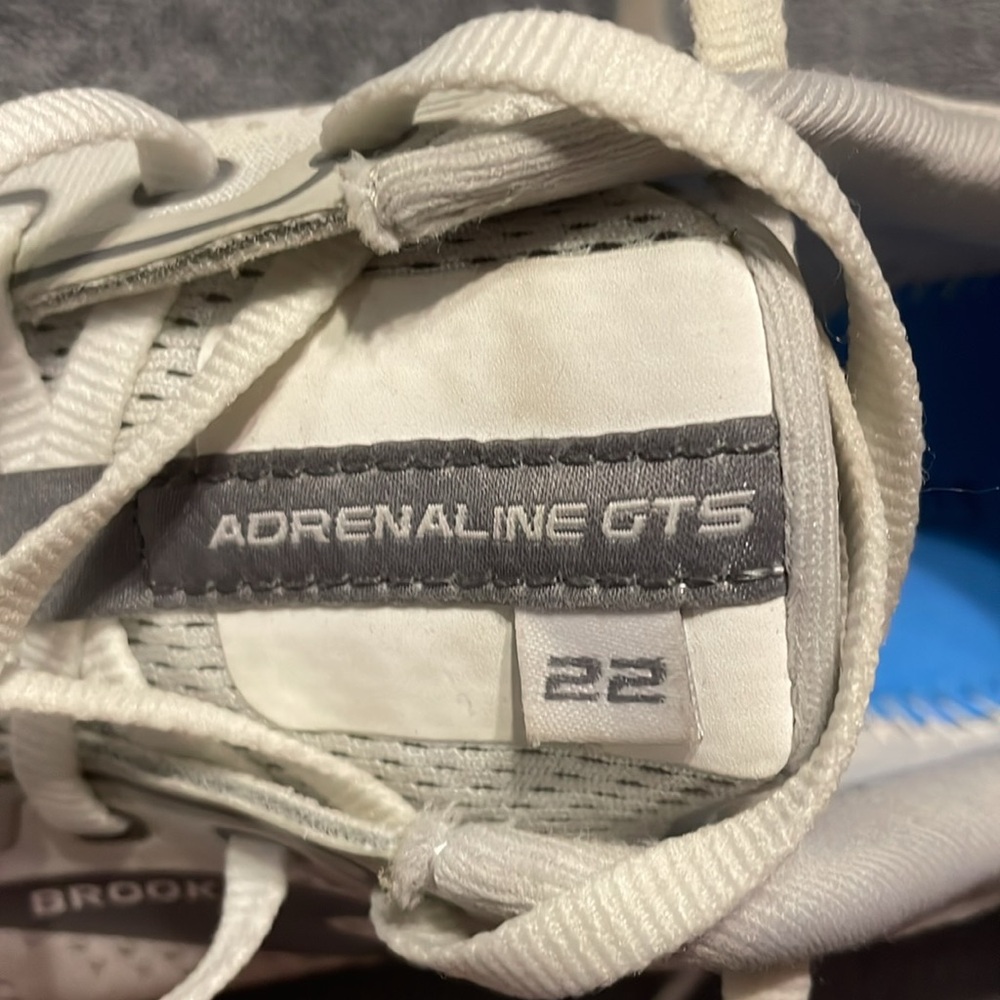 Brooks‎ Adrenaline GTS 22 Women's 9. Running Shoes Support Cushion Comfort Walk - Picture 2 of 9